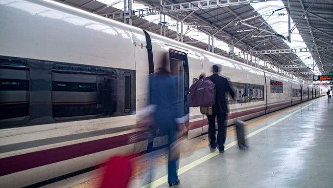 Reino Unido seguirá en el vagón de cola de la alta velocidad todavía por algún tiempo