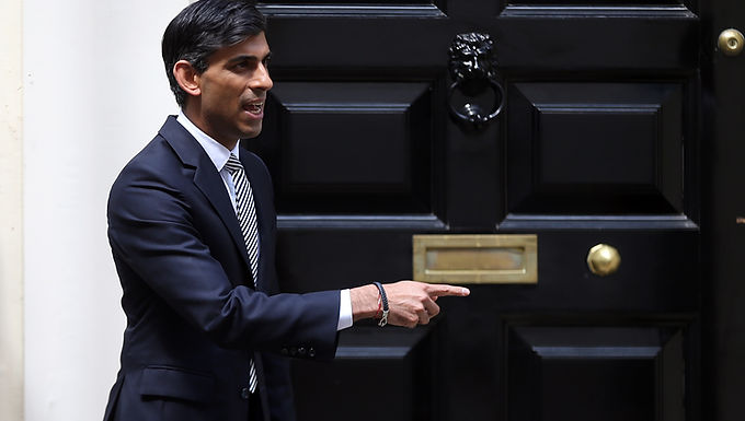 Rishi Sunak 'emitirá £ 15 mil millones en nuevos bonos de ahorro verdes' para ayudar a pagar la revolución de la energía solar y eólica mientras el gobierno intenta alcanzar su objetivo de emisiones netas cero para 2050