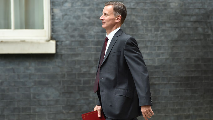 Jeremy Hunt elogia la enorme mejora del PIB que muestra que el Reino Unido se recuperó de Covid más rápido que Francia, Alemania, Italia y Japón, recuperando todo el terreno perdido para finales de 2021.