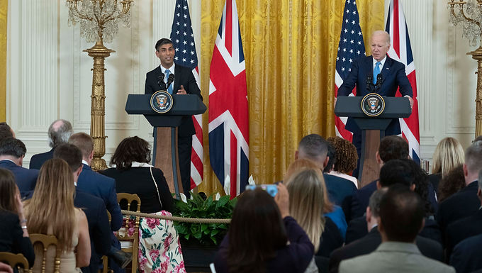 Rishi Sunak y Joe Biden discuten la 'mayor asertividad del Partido Comunista Chino' mientras acuerdan visitas transatlánticas mientras Reino Unido, EE. UU. y Australia llegan a un acuerdo multimillonario para desarrollar submarinos de propulsión nuclear.