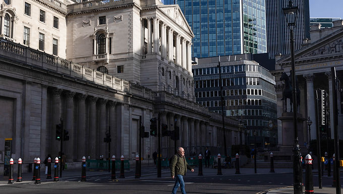 La economía británica se contrae por segundo mes consecutivo