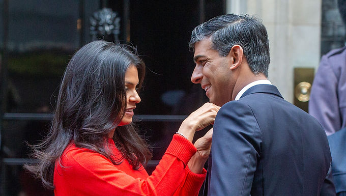 Los laboristas lanzarán un nuevo ataque contra Rishi Sunak al acusar a su familia de beneficiarse de un vacío legal al aumentar los impuestos para los trabajadores