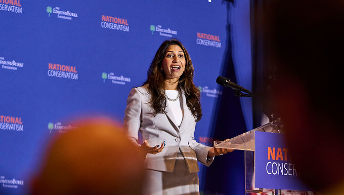 Suella Braverman niega que esté considerando desertar a Reform tras las especulaciones de que se uniría al partido de Nigel Farage en otoño.