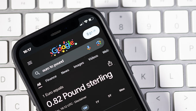 La libra recupera sus pérdidas hoy después de caer a $ 1.10 en una caída continua frente al dólar mientras los mercados asustados reaccionan a la reorganización del número 10 después de la renuncia de Liz Truss.