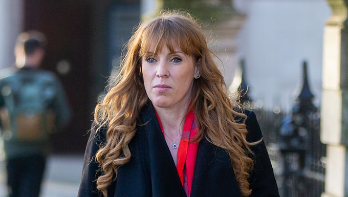 Angela Rayner acusa a Liz Truss y Kwasi Kwarteng de 'enriquecer a los banqueros mientras las familias se mueren de hambre'