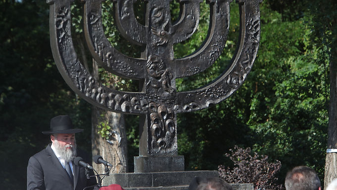 Rishi Sunak promete legislación para construir un nuevo centro conmemorativo del Holocausto