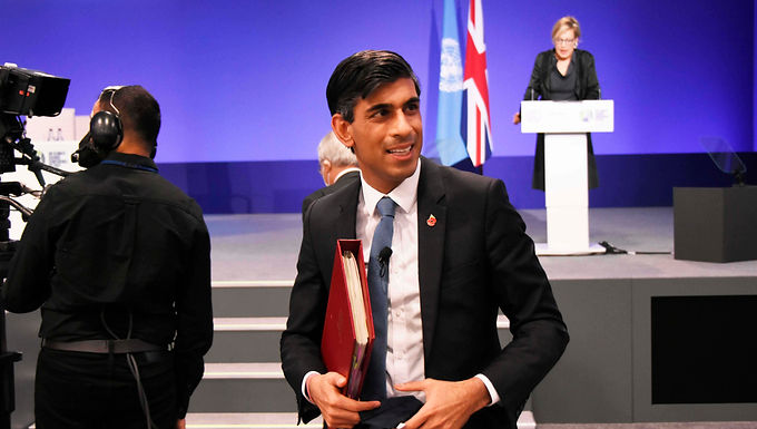 Los conservadores en guerra en un enfrentamiento de gabinete de cinco horas: Boris Johnson y su equipo principal discuten las diferencias hasta altas horas de la noche después de que el canciller Rishi Sunak dijo que el gobierno "necesita hacerlo mejor"