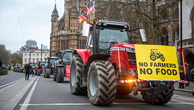 Starmer instó a 'Cambiar el curso' en los planes de impuestos de la herencia de los agricultores