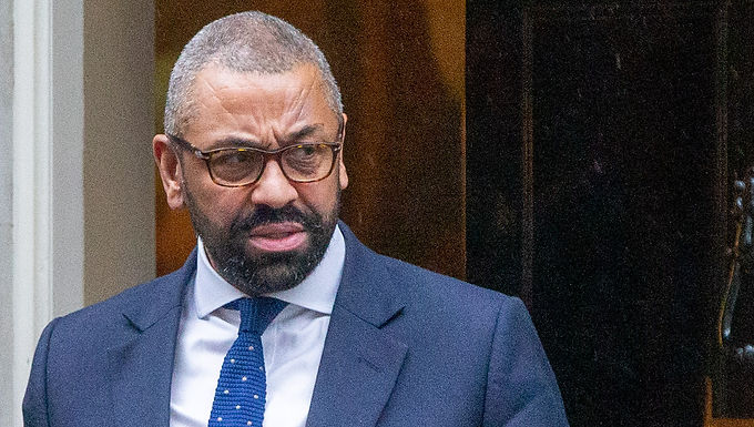 Se podrían enviar abogados británicos a los tribunales de Ruanda para garantizar que el tratado de asilo siga adelante