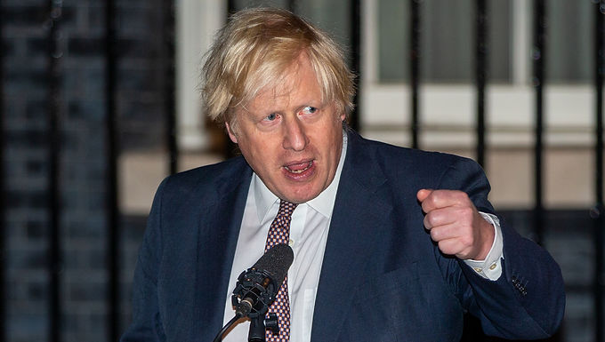 La reacción violenta de los parlamentarios conservadores por la letra pequeña en el plan de atención social para hacer que las reformas del cuidado de los ancianos sean menos generosas, mientras docenas se preparan para rebelarse contra las reformas de Boris Johnson
