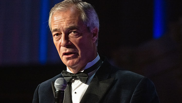 Nigel Farage acumula presión sobre Kemi Badenoch para disculparse por su "teoría de la conspiración loca" de que los números de membresía de reforma son falsos