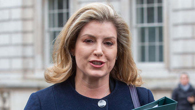 Penny Mordaunt afirma que los rivales de Tory están usando 'operaciones encubiertas' para evitar que ella llegue a los dos últimos en la carrera para ser primer ministro