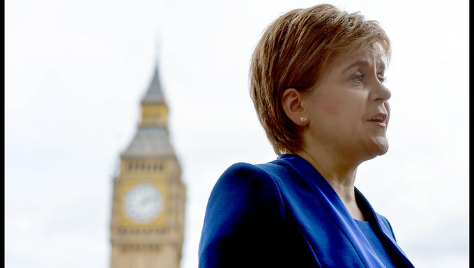 Nicola Sturgeon es tildada de 'fantasiosa' después de afirmar que los contribuyentes del Reino Unido continuarían acumulando dinero para las pensiones escocesas incluso después de la independencia si su campaña para dividir Gran Bretaña tiene éxito.