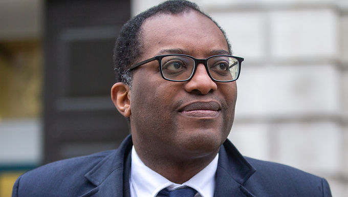 Truss y Kwarteng bajo presión mientras el Banco lanza una acción de compra de bonos de emergencia