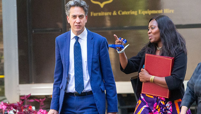 El plan laborista para despojar a 10 millones de pensionistas del pago de combustible para el invierno solo podría ahorrar la MITAD de dinero de lo que dice Rachel Reeves, según revela un análisis