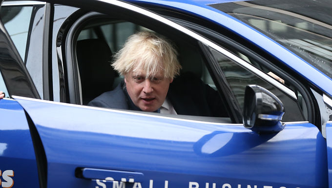 Los líderes empresariales dicen que el aumento del Seguro Nacional de Boris Johnson es una "patada en los dientes" que costará empleos y es "inoportuno e ilógico"