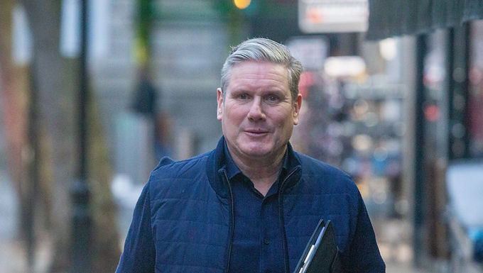La popularidad de Sir Keir Starmer se mantiene a pesar de un período complicado para el Partido Laborista: encuesta
