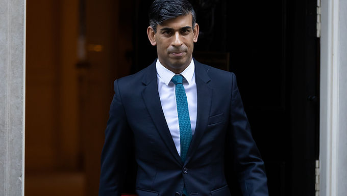 El liderazgo de Rishi Sunak es cuestionado mientras los estudios siembran dudas