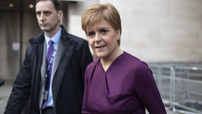 Escocia finalmente desecha el trabajo desde casa: Nicola Sturgeon sigue el ejemplo de Boris Johnson en Inglaterra y anuncia un plan para el regreso "por etapas" a la oficina a partir del LUNES