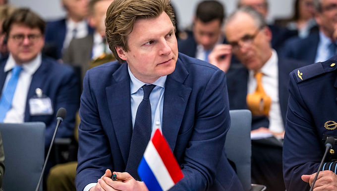 ¿La coalición no tan voluntaria de Starmer?Los planes del primer ministro para que los aliados europeos para hacer cumplir la paz de Ucrania son descartados como "teatro político" por los expertos militares, después de que EE. UU. Enlvisiando su idea "simplista"
