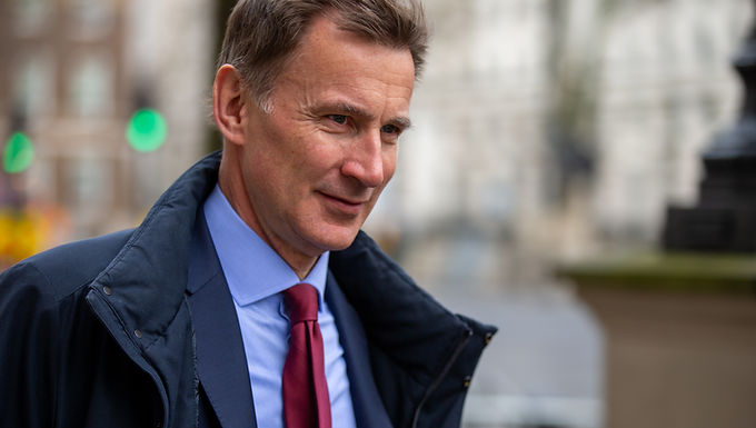 Jeremy Hunt promete aumentar el gasto en defensa al 3% del PIB