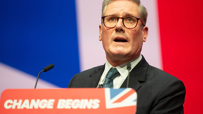 Keir Starmer toma a la ligera su metedura de pata del 'regreso de las salchichas' al admitir que 'destrozó' su primer discurso en la conferencia laborista como primer ministro.