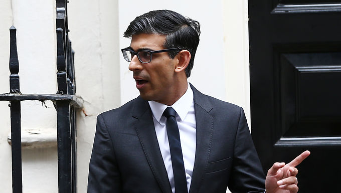 Se insta a Rishi Sunak a eliminar el bloqueo triple de las pensiones para evitar un aumento de £4 mil millones en los pagos en la revisión de gastos de otoño que buscará ayudar al Reino Unido a recuperarse de la pandemia de Covid