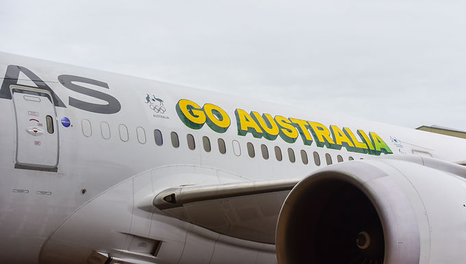 Liz Truss bajo fuego después de volar en un avión privado a Australia 'a un costo para el contribuyente de al menos £ 500,000' ya que los aliados dicen que el Secretario de Relaciones Exteriores no pudo volar comercial por razones de seguridad