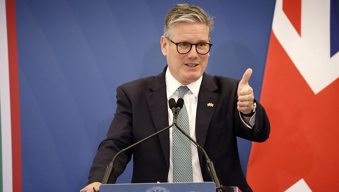 Starmer se compromete a reducir la migración neta y la dependencia de los trabajadores extranjeros