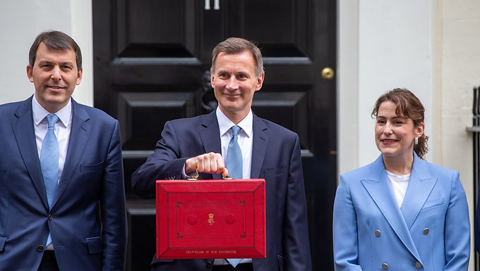 El gasto en ayuda exterior no volverá al 0,7% del ingreso nacional durante al menos cinco porque no es "asequible", dice Jeremy Hunt