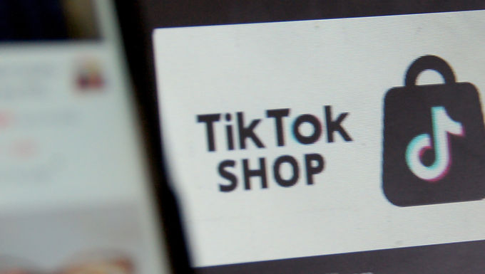 Multa del Reino Unido a Tik Tok por no prevenir el uso de su app por menores