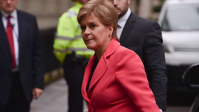 Sunak v Sturgeon, primera ronda: el primer ministro instará al líder del SNP a centrarse en la 'unidad, no en la división' cuando se reúnan por primera vez hoy en medio de su impulso por otro referéndum de independencia escocés el próximo año