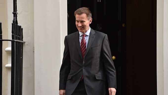 Los asesores económicos de Jeremy Hunt están cada vez más preocupados de que las rápidas subidas de tipos puedan llevar al Reino Unido a una recesión.