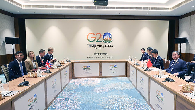Rishi Sunak lee un acta antidisturbios al primer ministro chino en la cumbre del G20 mientras el primer ministro expresa sus "serias preocupaciones" sobre las acusaciones de espionaje de Beijing en el Parlamento.