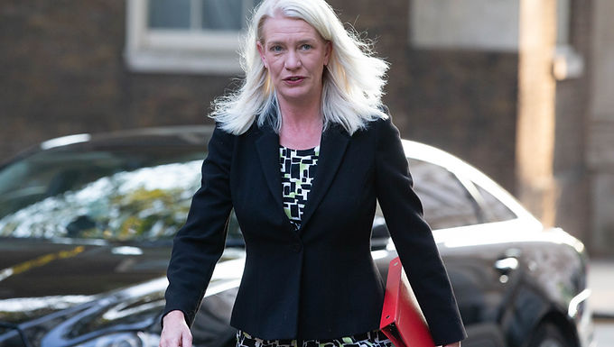 Se insta a Boris Johnson a despedir a la presidenta conservadora Amanda Milling por las tácticas de campaña electoral parcial 'desastrosas'