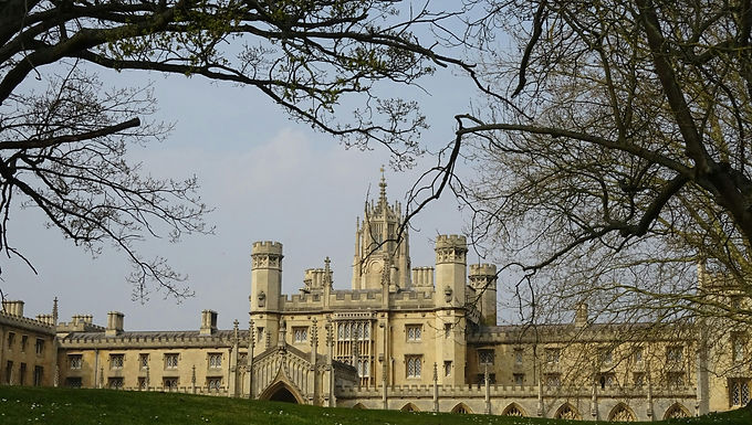 La crisis financiera en la educación superior lleva a la primera fusión de dos universidades británicas