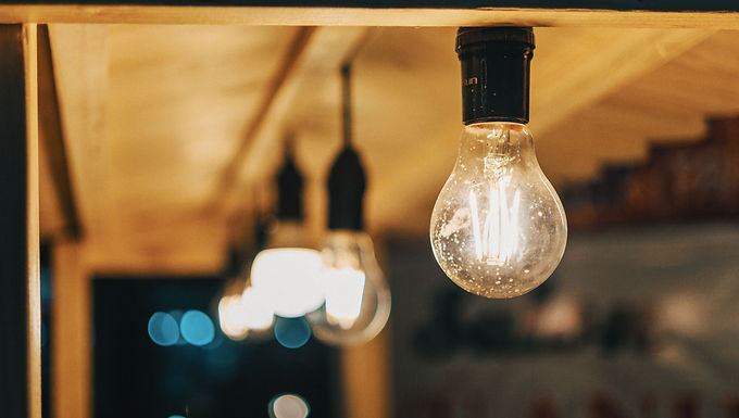 La factura de la luz sube en el Reino Unido pese al esfuerzo del nuevo Gobierno