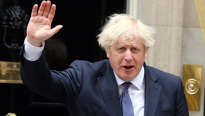 Boris Johnson finalmente pondrá un límite al costo de la atención social, ya que el primer ministro le ordena a Rishi Sunak que busque dinero en efectivo para ayudar a los ancianos y quiere que el límite se establezca en £50,000.