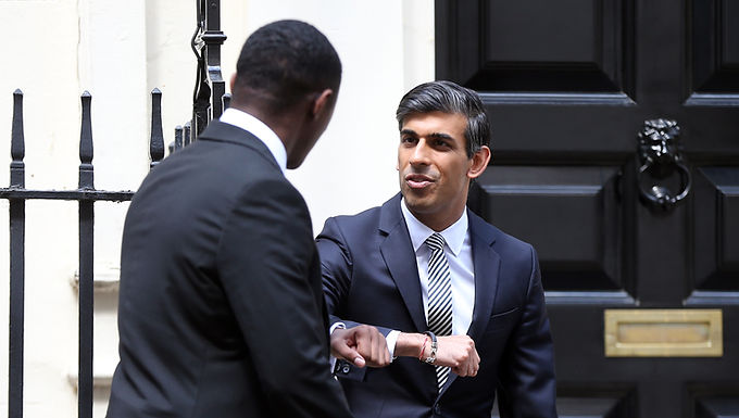 El canciller Rishi Sunak aprovechará las pensiones para el fondo de crecimiento del Reino Unido: el Tesoro elabora un plan para ayudar a impulsar la economía
