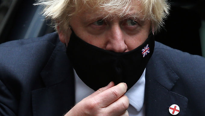 Boris Johnson respalda los planes de un nuevo impuesto para cubrir las reformas de la atención social mientras el Número 10 da los últimos toques para tratar de "arreglar" finalmente la crisis