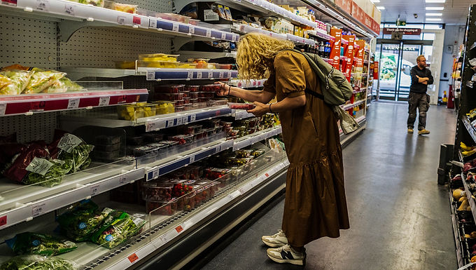 Ejemplos de casos en los que la inflación disminuyó o se aceleró en septiembre