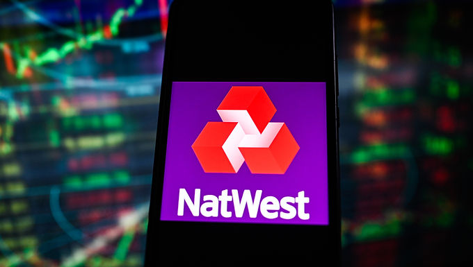 Rishi Sunak guarda silencio sobre el futuro del presidente de NatWest después de la disputa por la cuenta de Nigel Farage