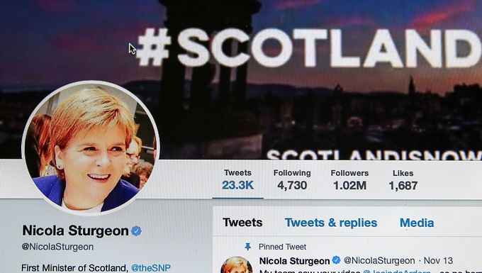 Nicola Sturgeon mira a la coalición SNP-Partido Laborista cuando afirma que Keir Starmer 'morderá su mano' para ponerse en el número 10