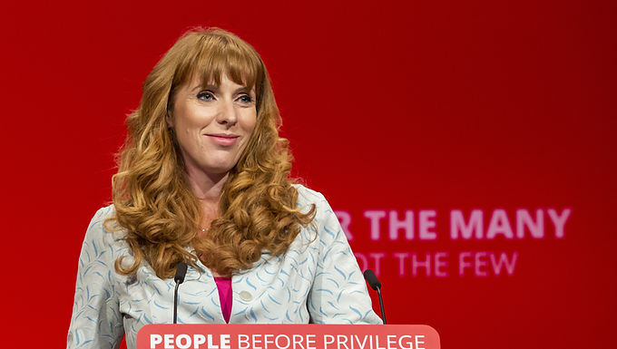 Los sindicatos se comprometen a crear un proceso transgénero más solidario - Angela Rayner
