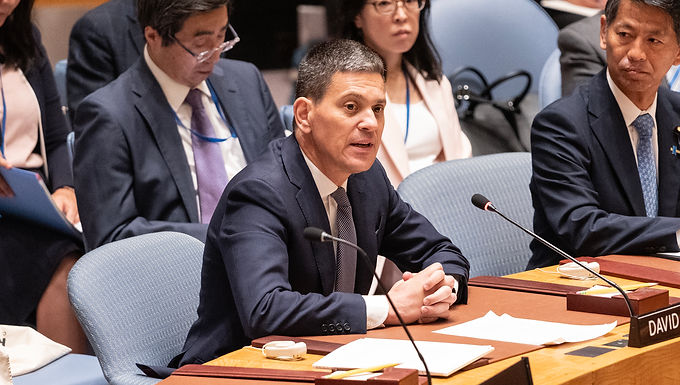 David Miliband recibe un paquete salarial de £ 1 millón de una organización benéfica de ayuda financiada en gran medida por los contribuyentes británicos, una enorme suma casi seis veces mayor que lo que le pagan a Sir Keir Starmer por dirigir el país.