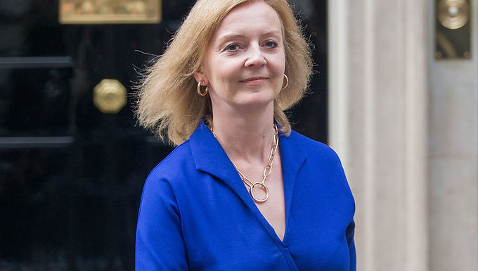 Liz Truss promete "recuperar el Brexit" reviviendo la visión del Reino Unido como un Singapur de impuestos bajos en el Támesis