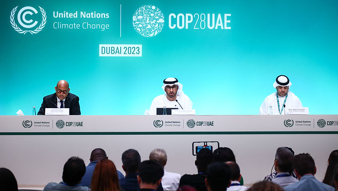 Reino Unido se reafirma como líder en la descarbonización ante la cumbre climática organizada por un país petro-árabe.
