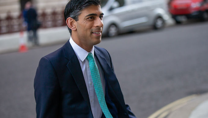 Rishi Sunak es interrogado bajo precaución por la policía de Partygate: el canciller recibe un cuestionario de los detectives que investigan la celebración del cumpleaños de Boris Johnson en Downing Street