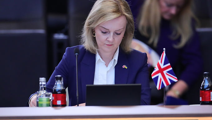 El gobierno británico amenaza con más medidas si Rusia persiste en su invasión