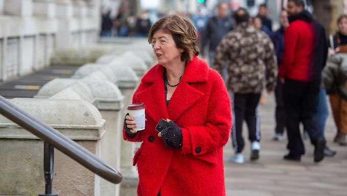 Los parlamentarios conservadores instaron a Boris Johnson a renunciar por el informe 'condenador' de Sue Gray